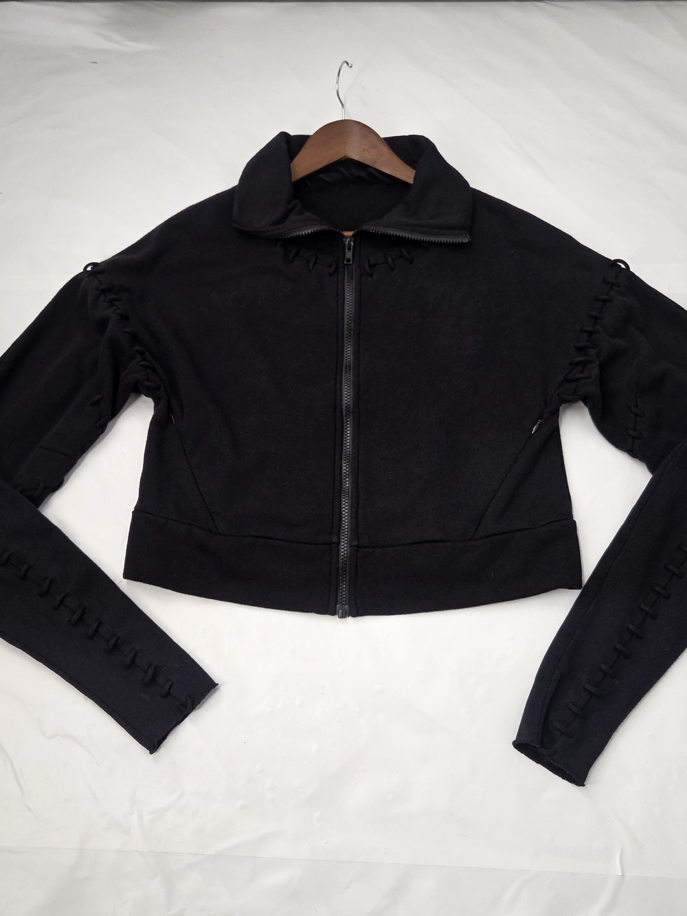 Alo Yoga Black Intwine Cropped Zip Up Jacket Lace Up Sleeve S